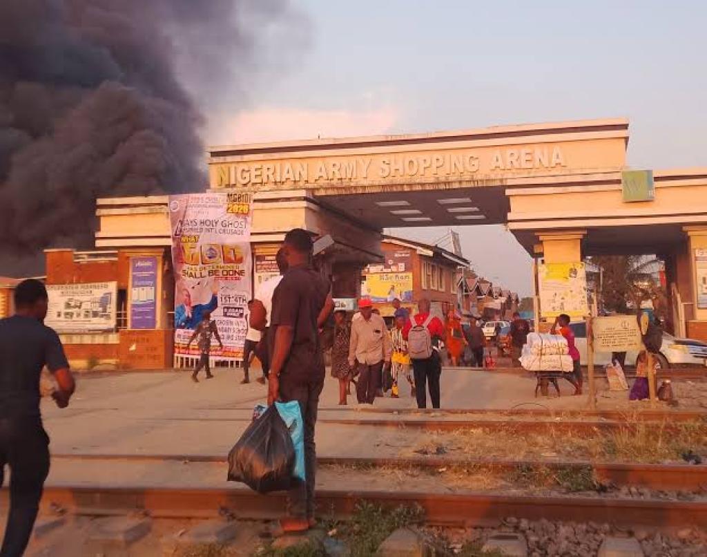 Fire guts Arena market in Lagos