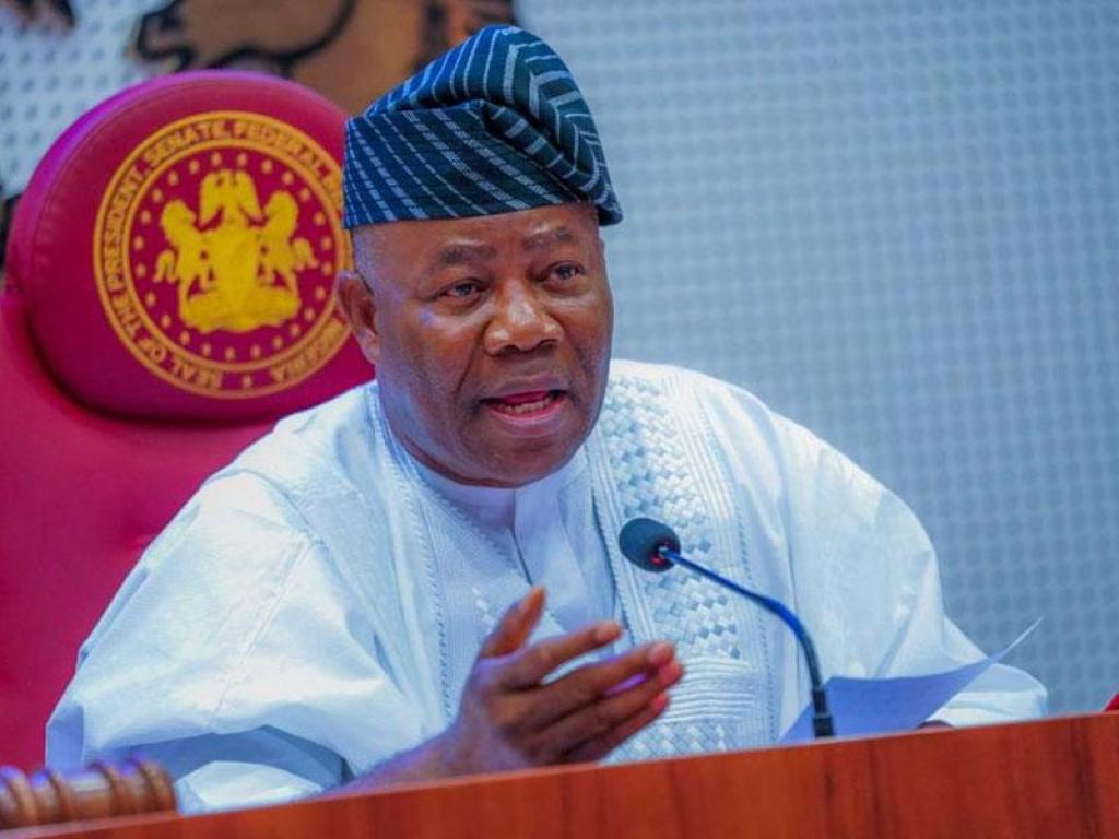 Akpabio withdraws defamation suits after Priest’s counsel