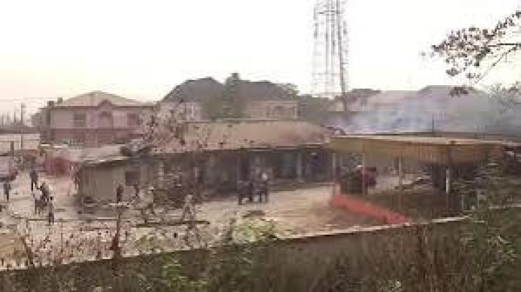 Fire guts commercial 2-storey building in Anambra