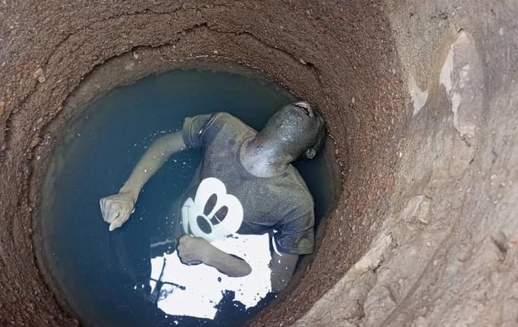 Firemen recover lifeless body of man from well