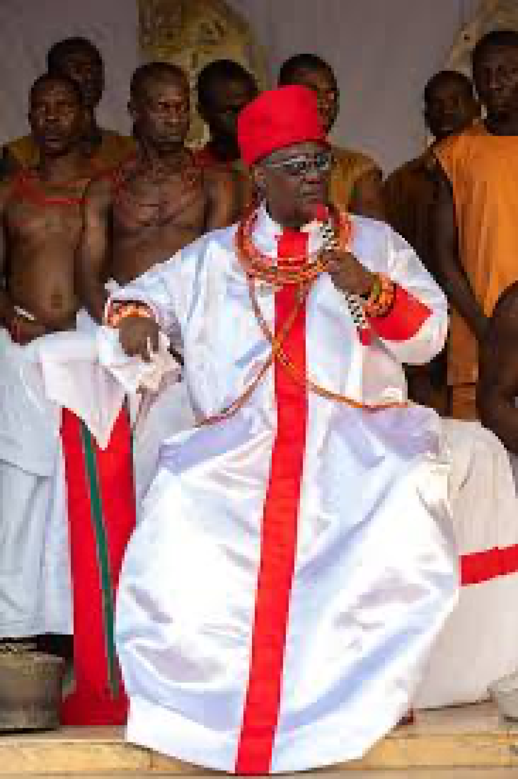 Oba of Benin appoints district head over Ologbo, Ehor dukedoms
