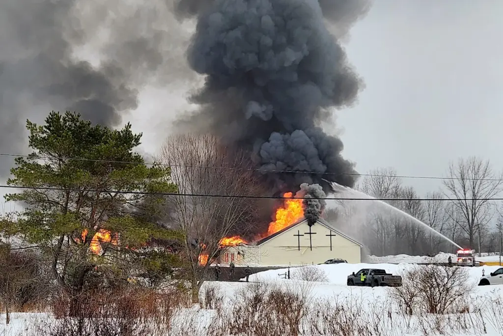 5 injured in New York church explosion