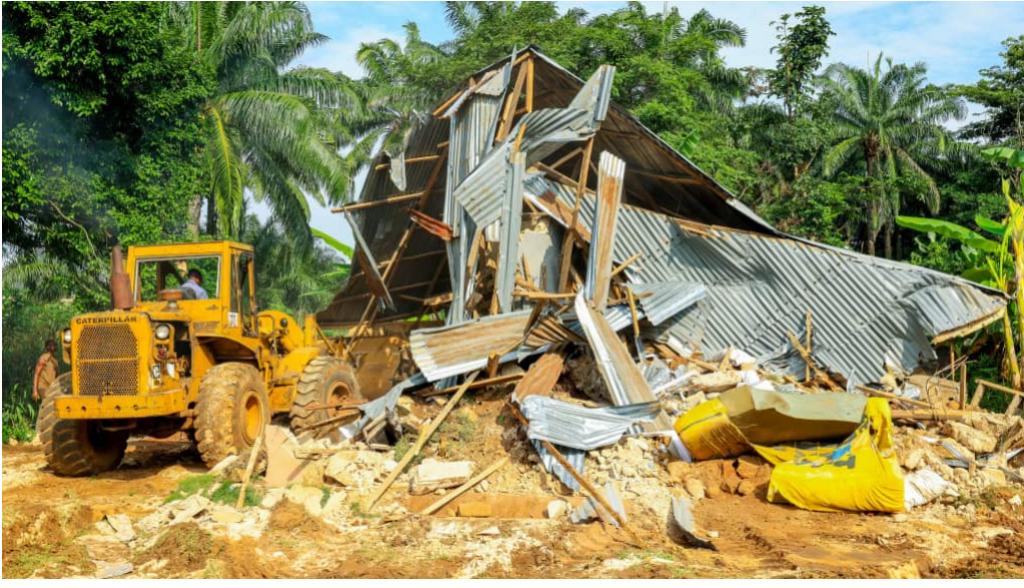 Enugu Govt. demolishes building used for kidnapping