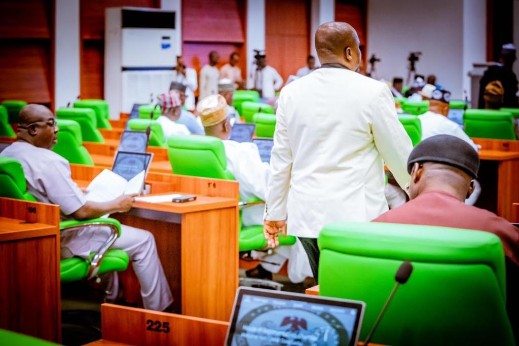 Ex-lawmakers warn against negotiating with criminals